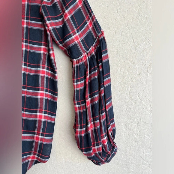 Ann Taylor LOFT Womens Plaid Red/Black/White Pleats Sleeve Button Down Blouse XS - Picture 4 of 8